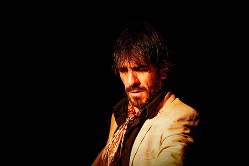 Silence après l'intensité et l'émotion du moment pour un danseur de flamenco